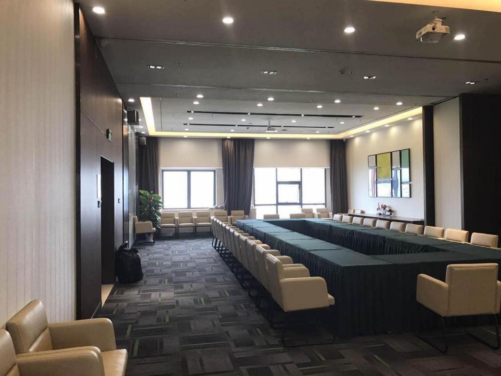 深圳光明希尔顿欢朋酒店 外观 照片